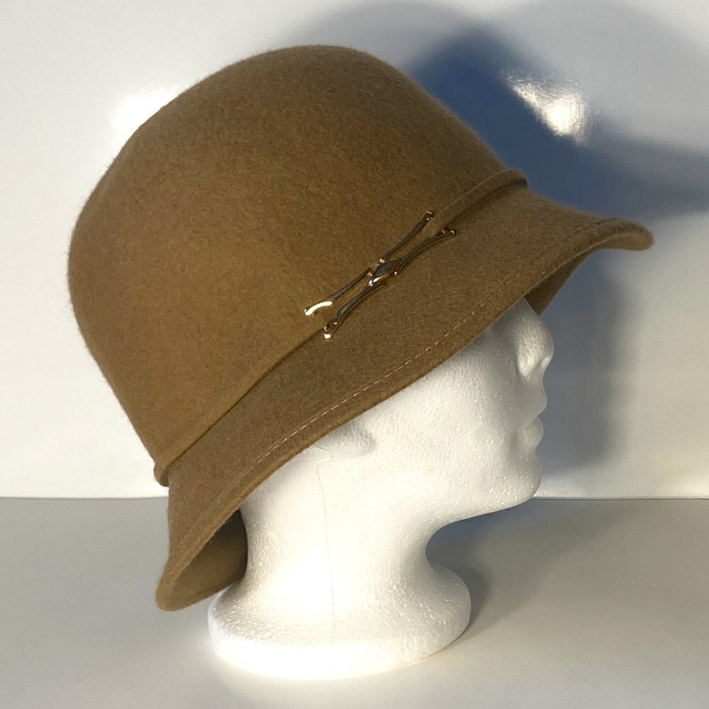 Cloche Hat One Size Medium Brown 100% wool cloche bucket hat